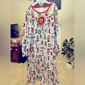 The Grinch Who Stole Christmas Girl’s Nightgown Pajama